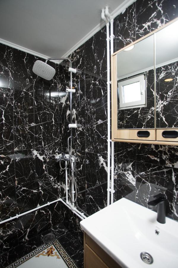 B H B Apartmani โนวีปาซาร์ ภายนอก รูปภาพ