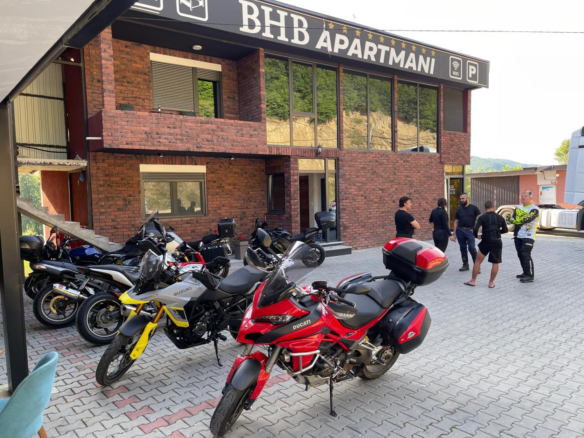 B H B Apartmani โนวีปาซาร์ ภายนอก รูปภาพ